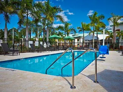Holiday Inn Express El Caney Lodge On Ft Buchanan Сан-Хуан 3*,